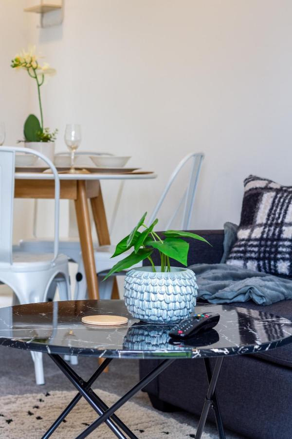 Upper Riccarton Dream - 2 Bed 2 Bath W/Carpark Apartment Christchurch Exterior photo